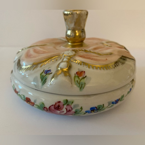 Carlin Comforts Pink Porcelain Vanity Perfume Decanter & Powder Dish - Picture 10 of 17